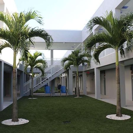 Star Suites - A Vero Beach Hotel Екстериор снимка